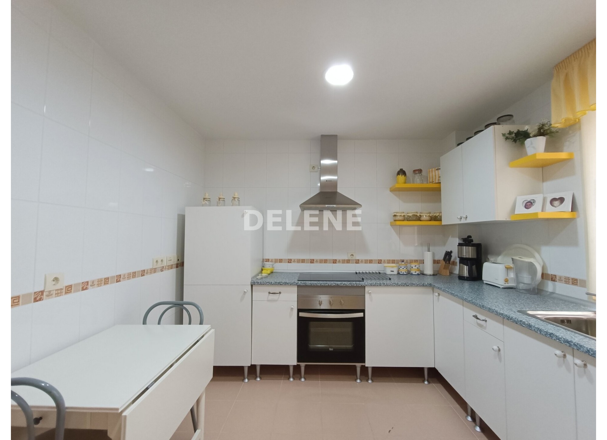 2841 PISO CON DOS PATIOS, GARAJE Y TRASTERO