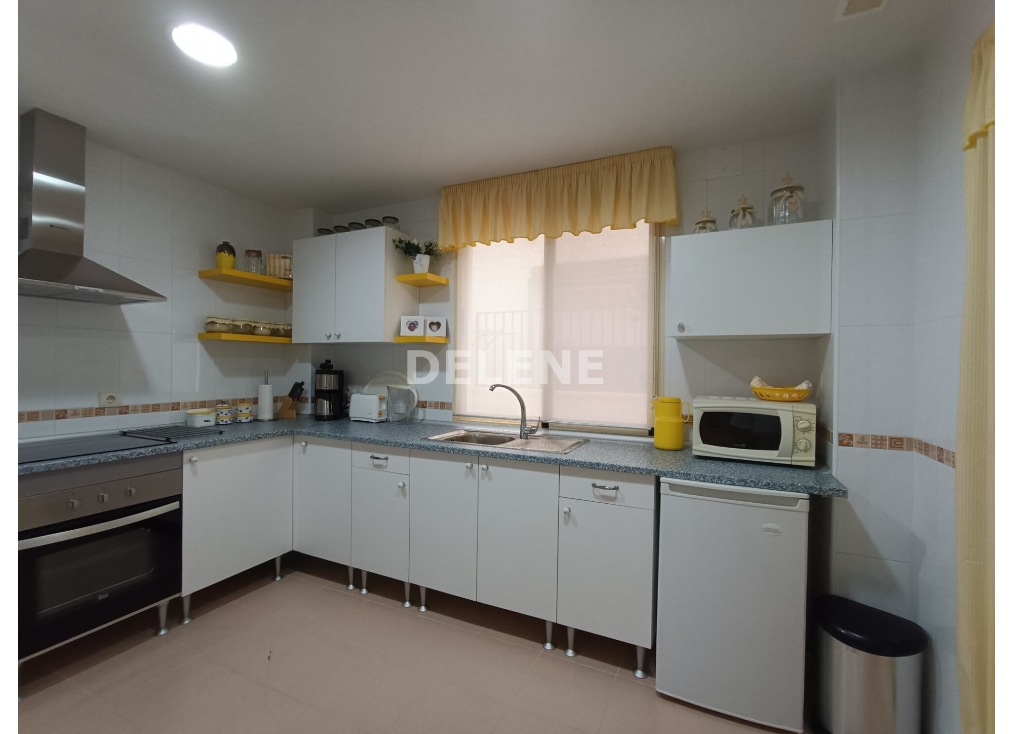 2841 PISO CON DOS PATIOS, GARAJE Y TRASTERO