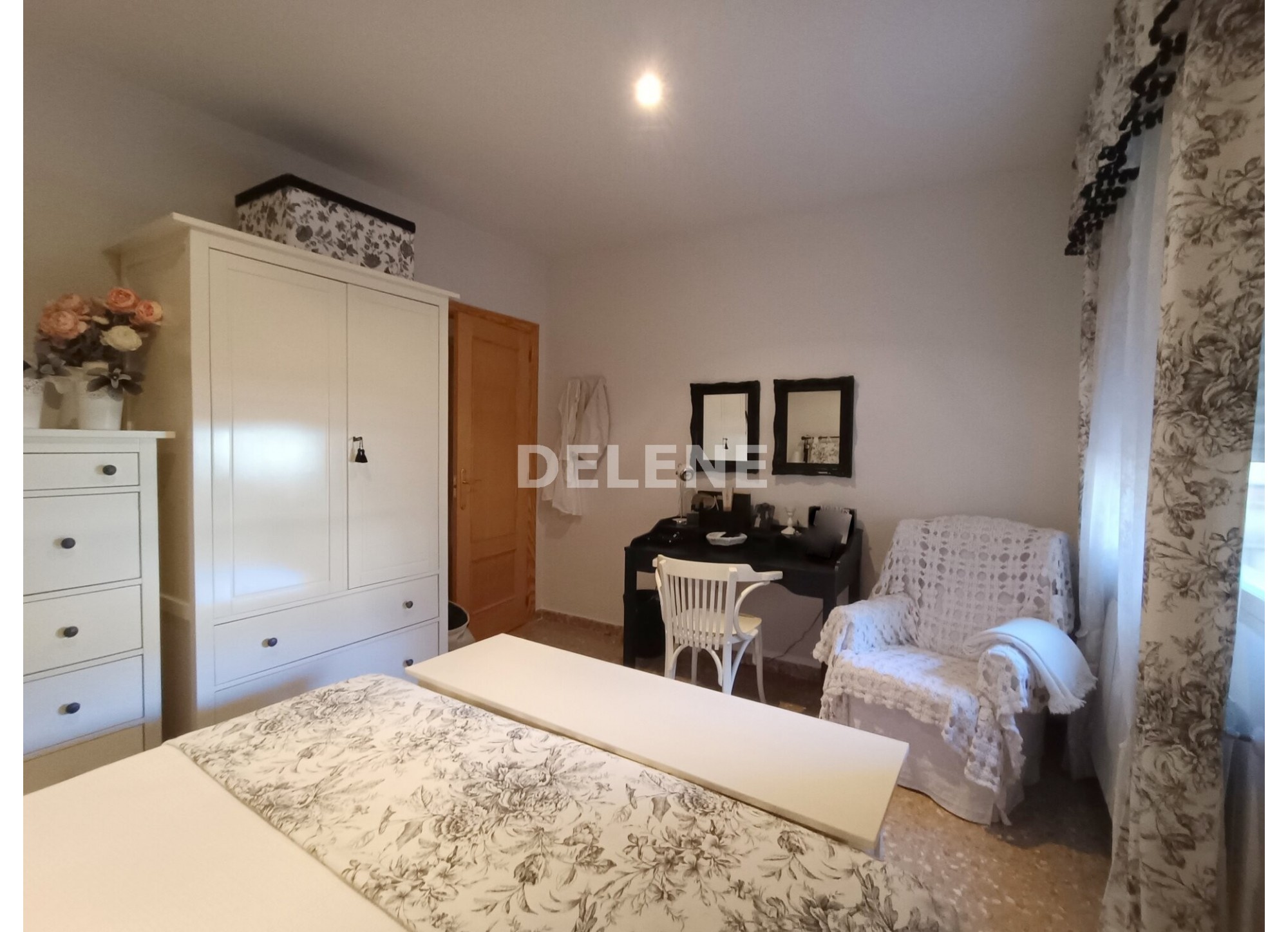 2841 PISO CON DOS PATIOS, GARAJE Y TRASTERO