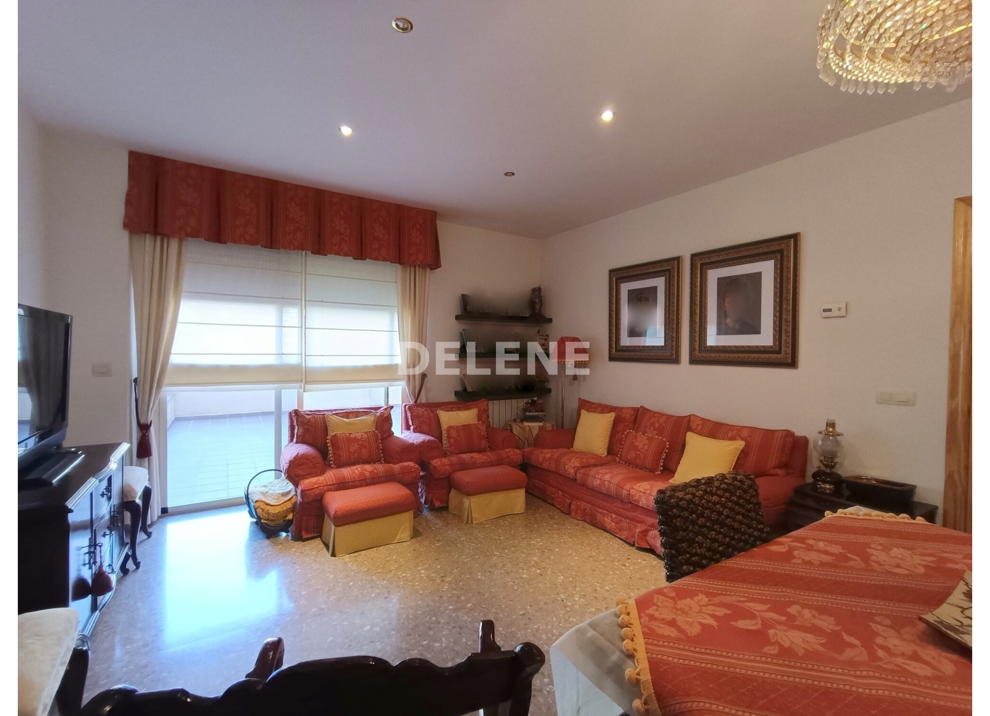 2841 PISO CON DOS PATIOS, GARAJE Y TRASTERO