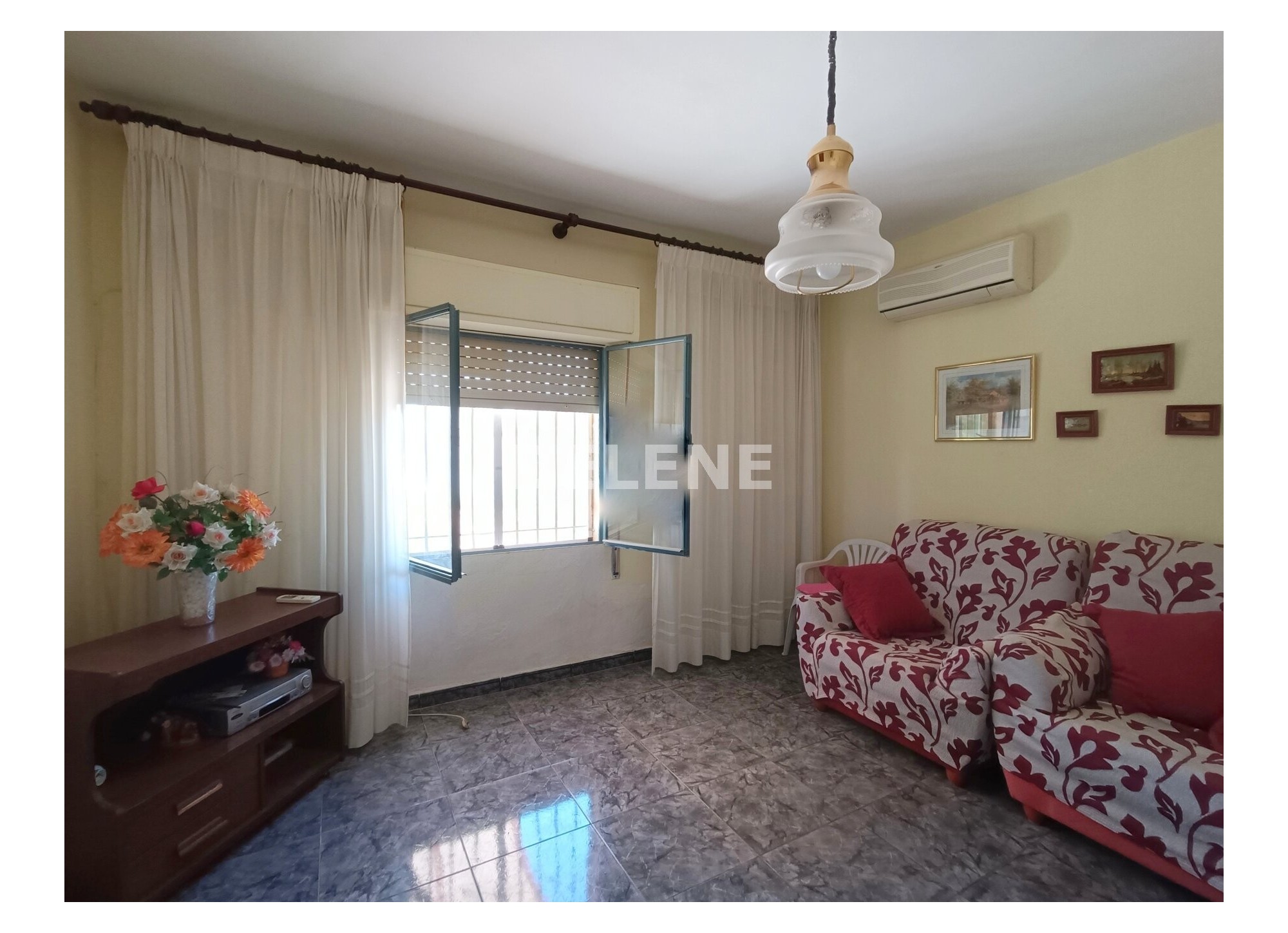 2842 CHALET DE CAMPO CON GARAJE ZONA CLUB DE TENIS
