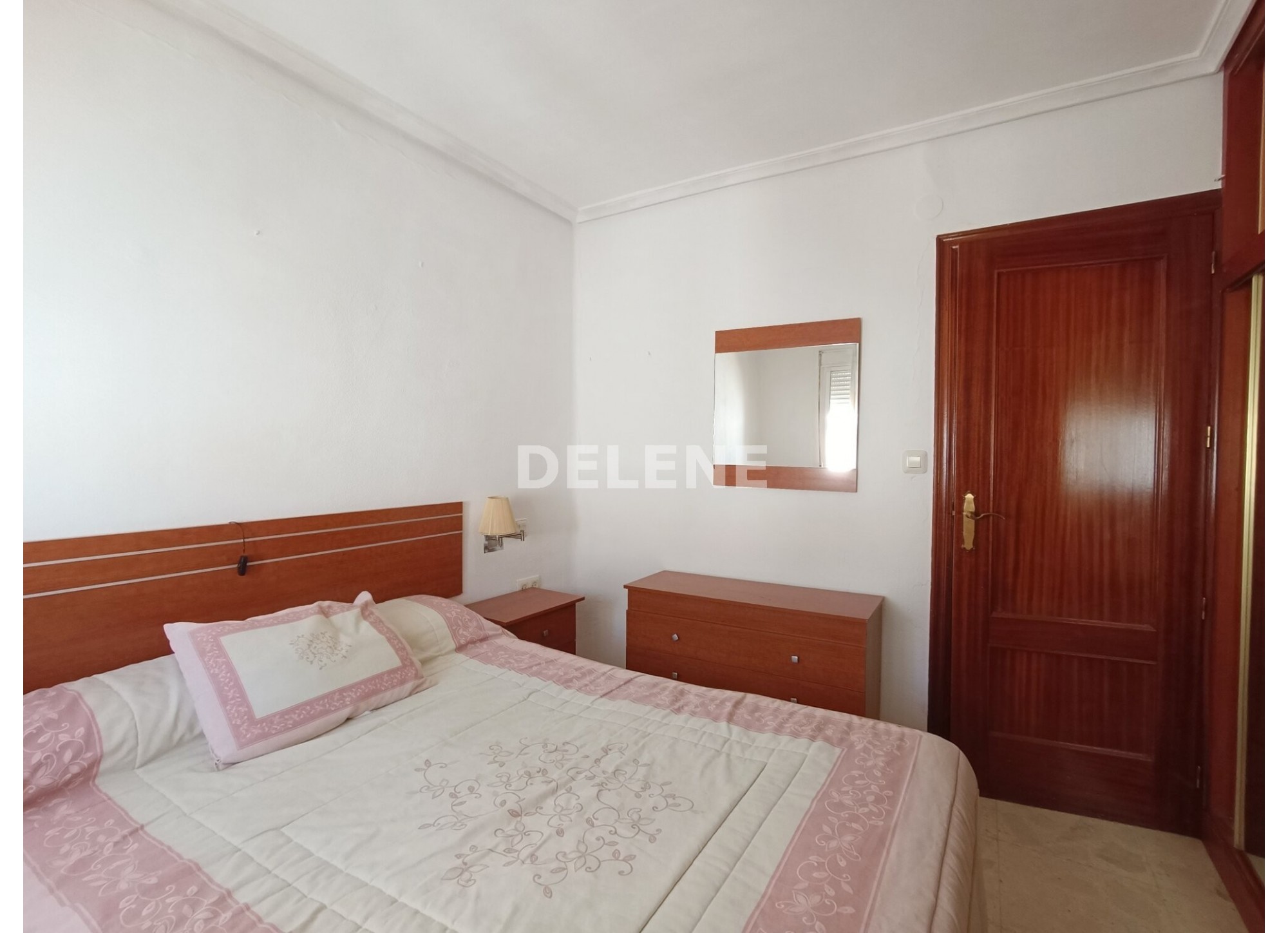 2843 PISO PRÓXIMO A I.E.S. MELCHOR DE MACANAZ