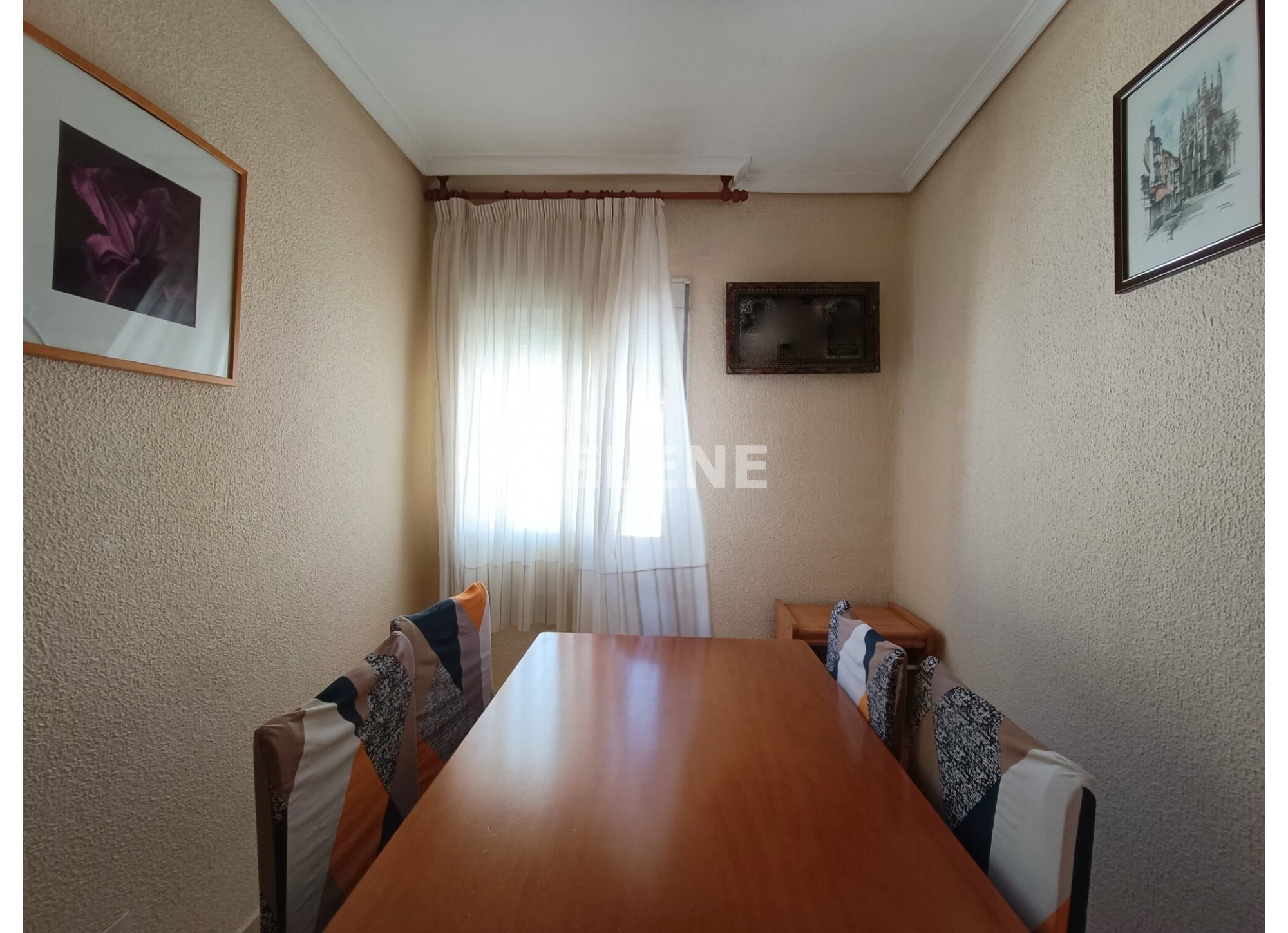 2843 PISO PRÓXIMO A I.E.S. MELCHOR DE MACANAZ