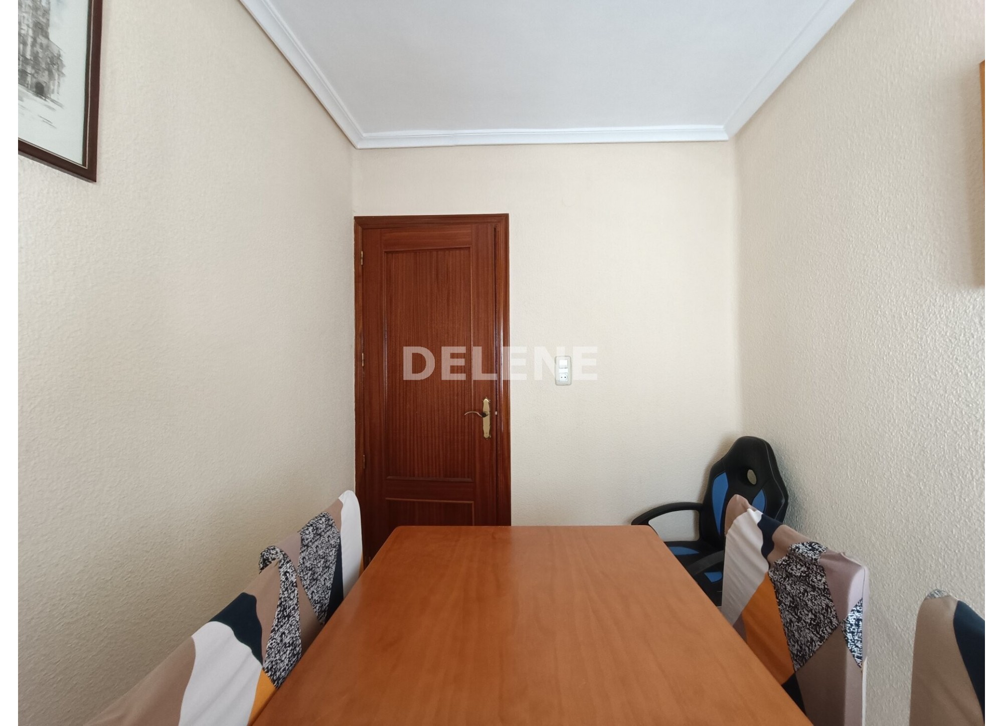 2843 PISO PRÓXIMO A I.E.S. MELCHOR DE MACANAZ