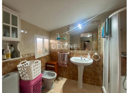 2844 CASA CON PATIO PRÓXIMA A HIGUERICAS