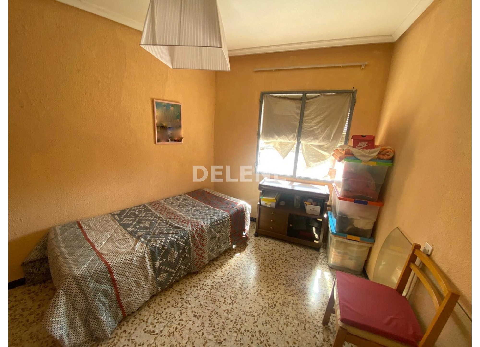 2844 CASA CON PATIO PRÓXIMA A HIGUERICAS