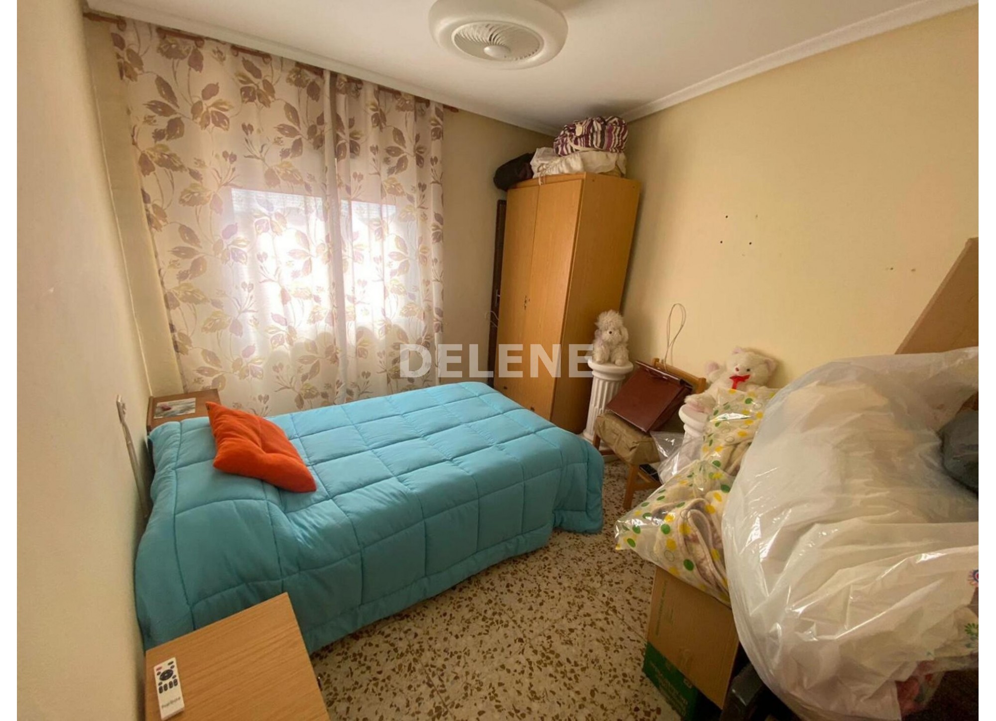 2844 CASA CON PATIO PRÓXIMA A HIGUERICAS