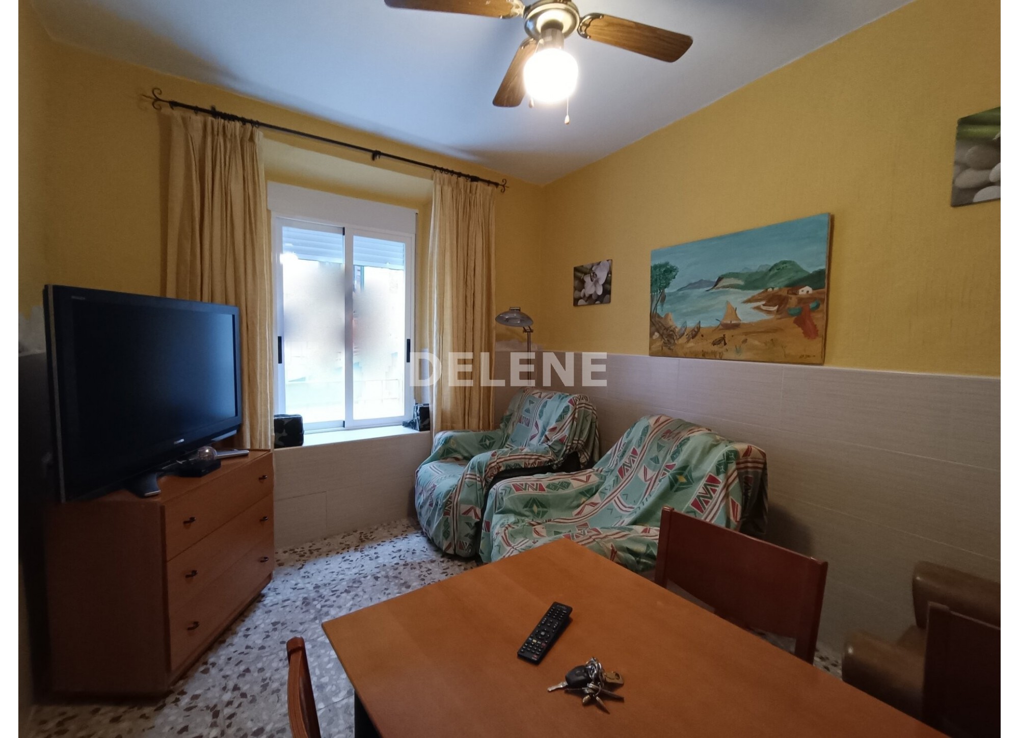2845 CASA CON PATIO PRÓXIMA A SAN ROQUE