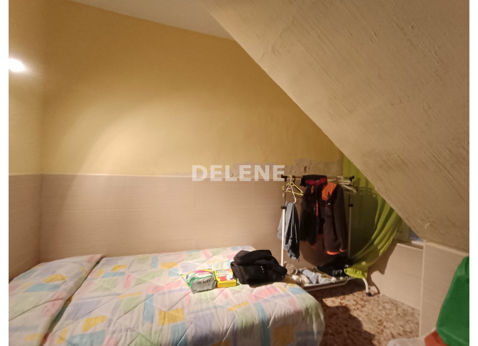 2845 CASA CON PATIO PRÓXIMA A SAN ROQUE