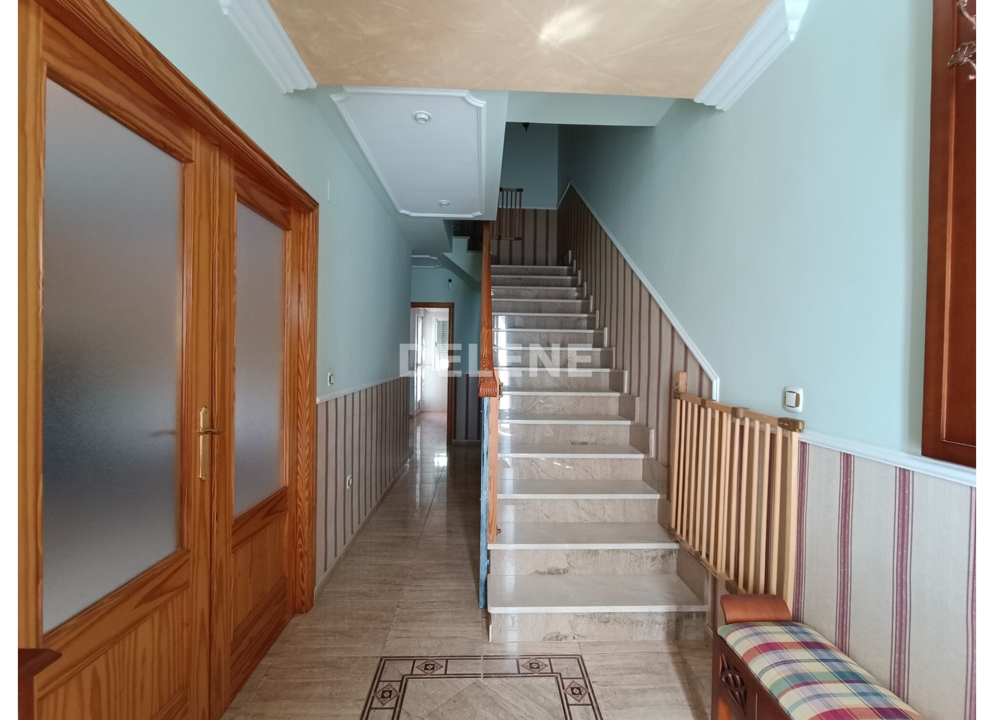 2833 ADOSADO CON PATIO Y GARAJE, AVENIDA DE LA CONSTITUCIÓN