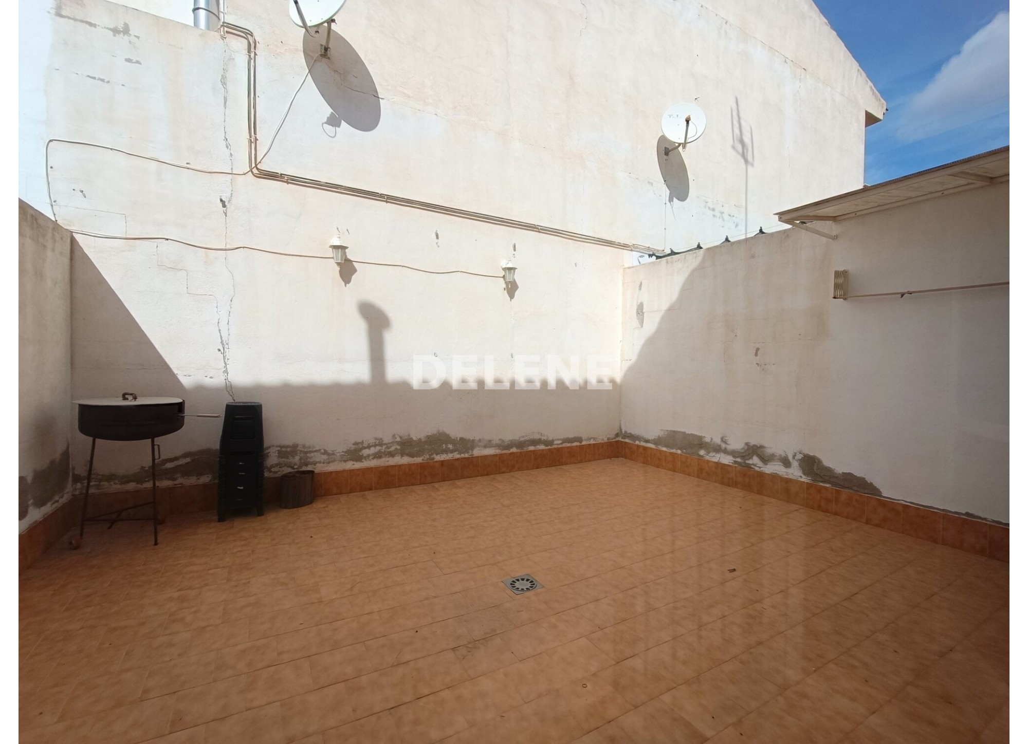 2833 ADOSADO CON PATIO Y GARAJE, AVENIDA DE LA CONSTITUCIÓN