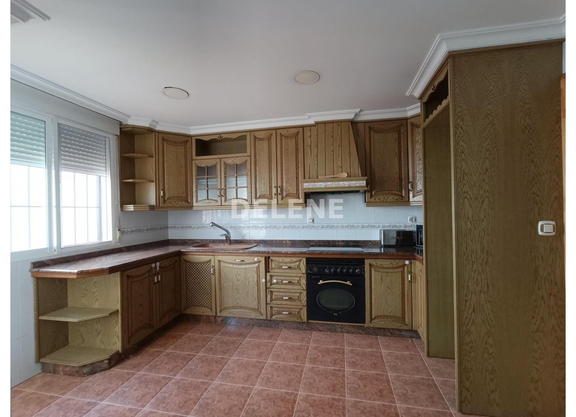 2833 ADOSADO CON PATIO Y GARAJE, AVENIDA DE LA CONSTITUCIÓN