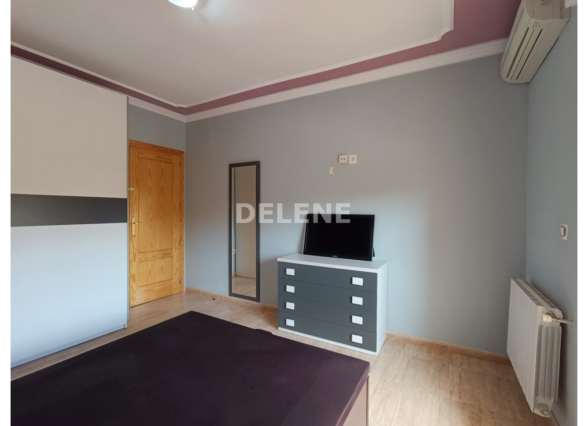 2833 ADOSADO CON PATIO Y GARAJE, AVENIDA DE LA CONSTITUCIÓN