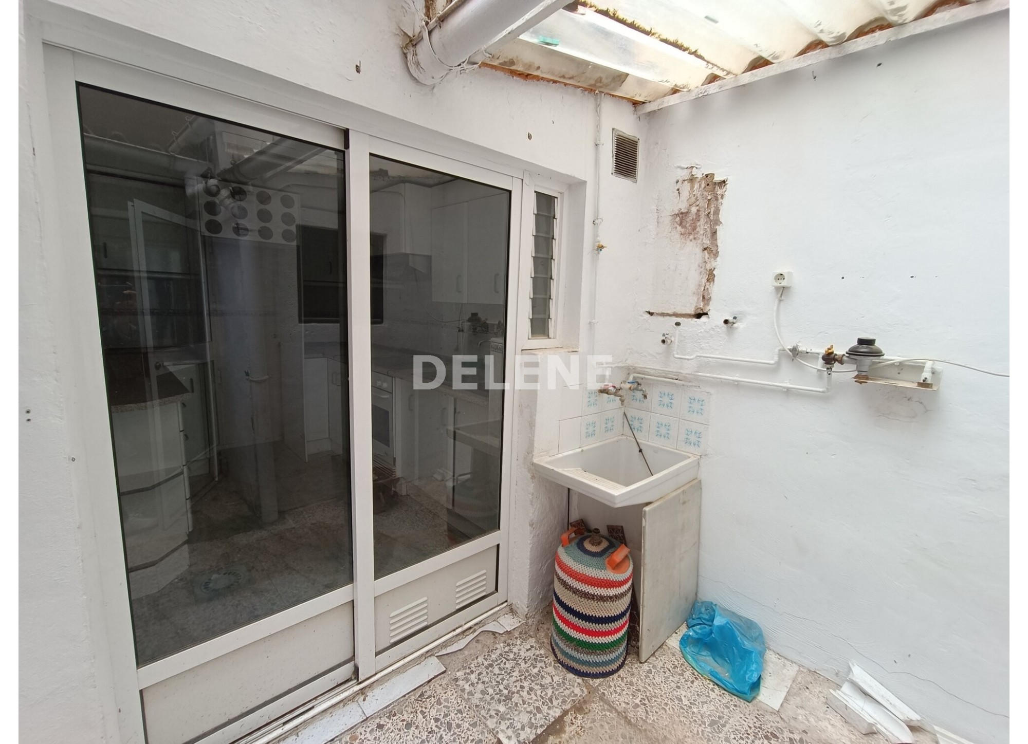 2849 PLANTA BAJA PRÓXIMA A GRAN VÍA