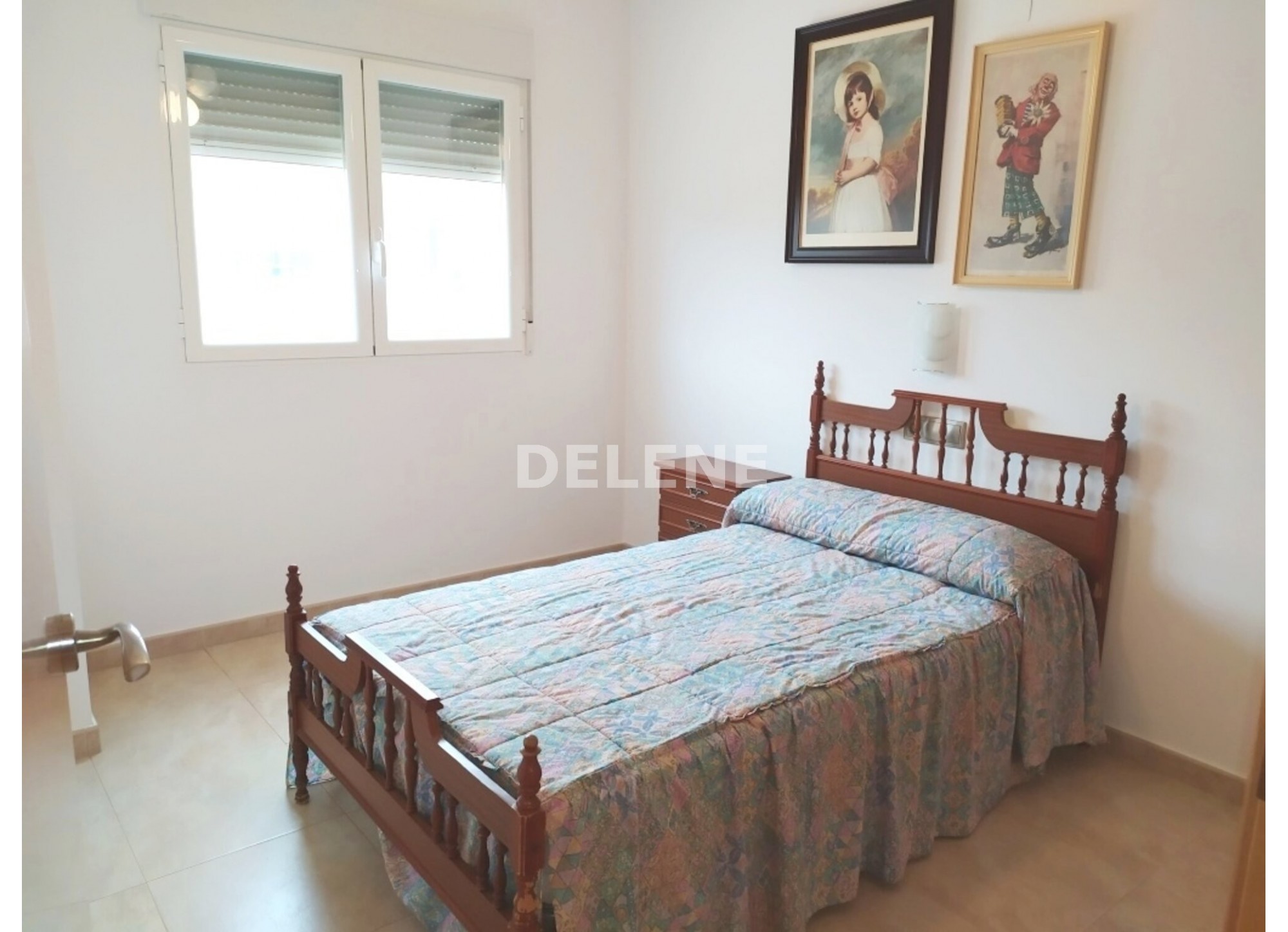 2856 CHALET ADOSADO CON PATIO Y GARAJE PRÓXIMO A CONSTITUCIÓN