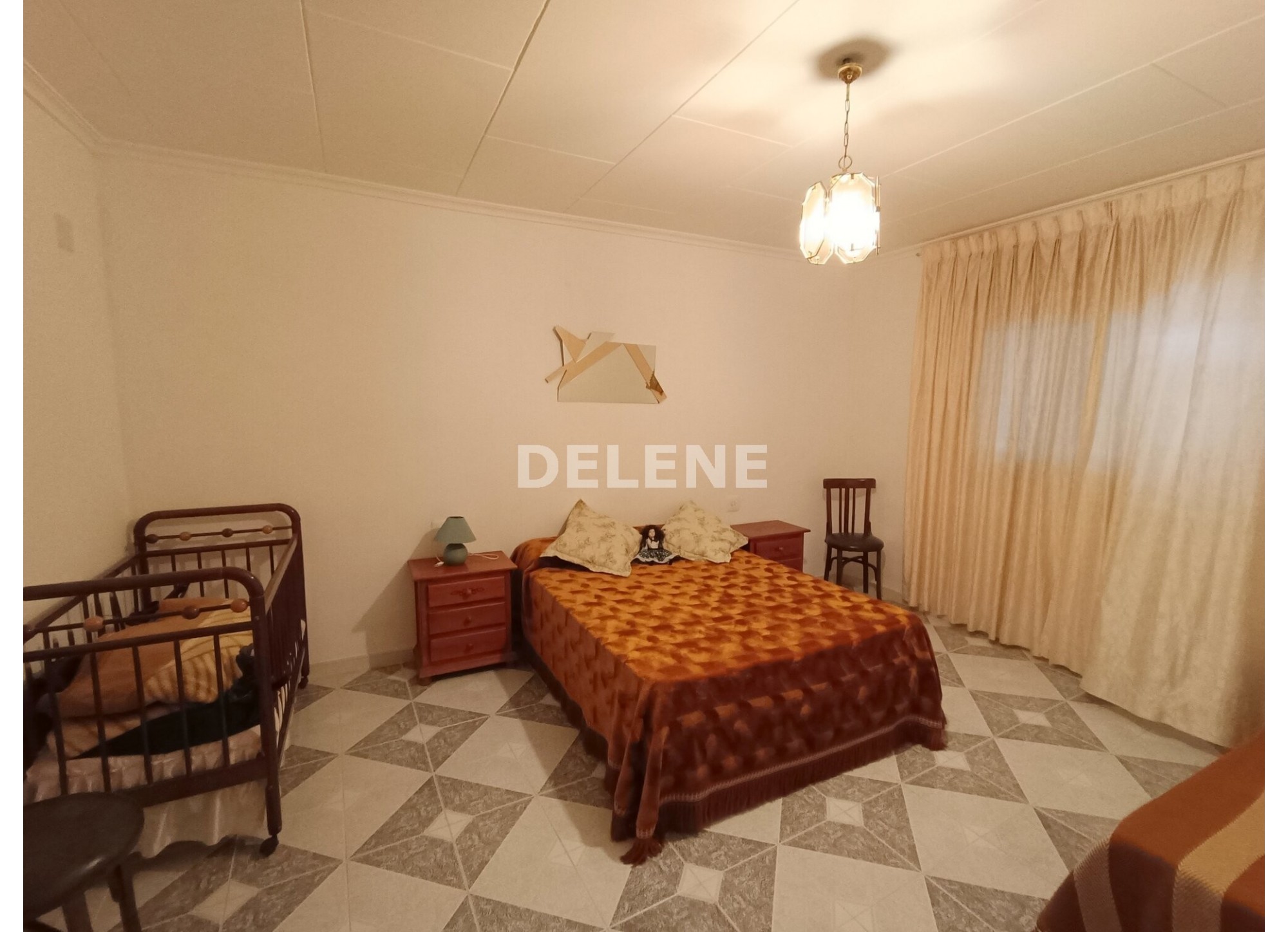 2857 CASA CON PATIO Y TERRENO EN SIERRA