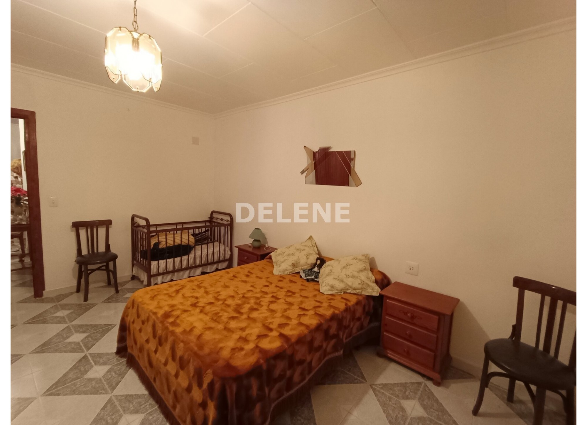 2857 CASA CON PATIO Y TERRENO EN SIERRA