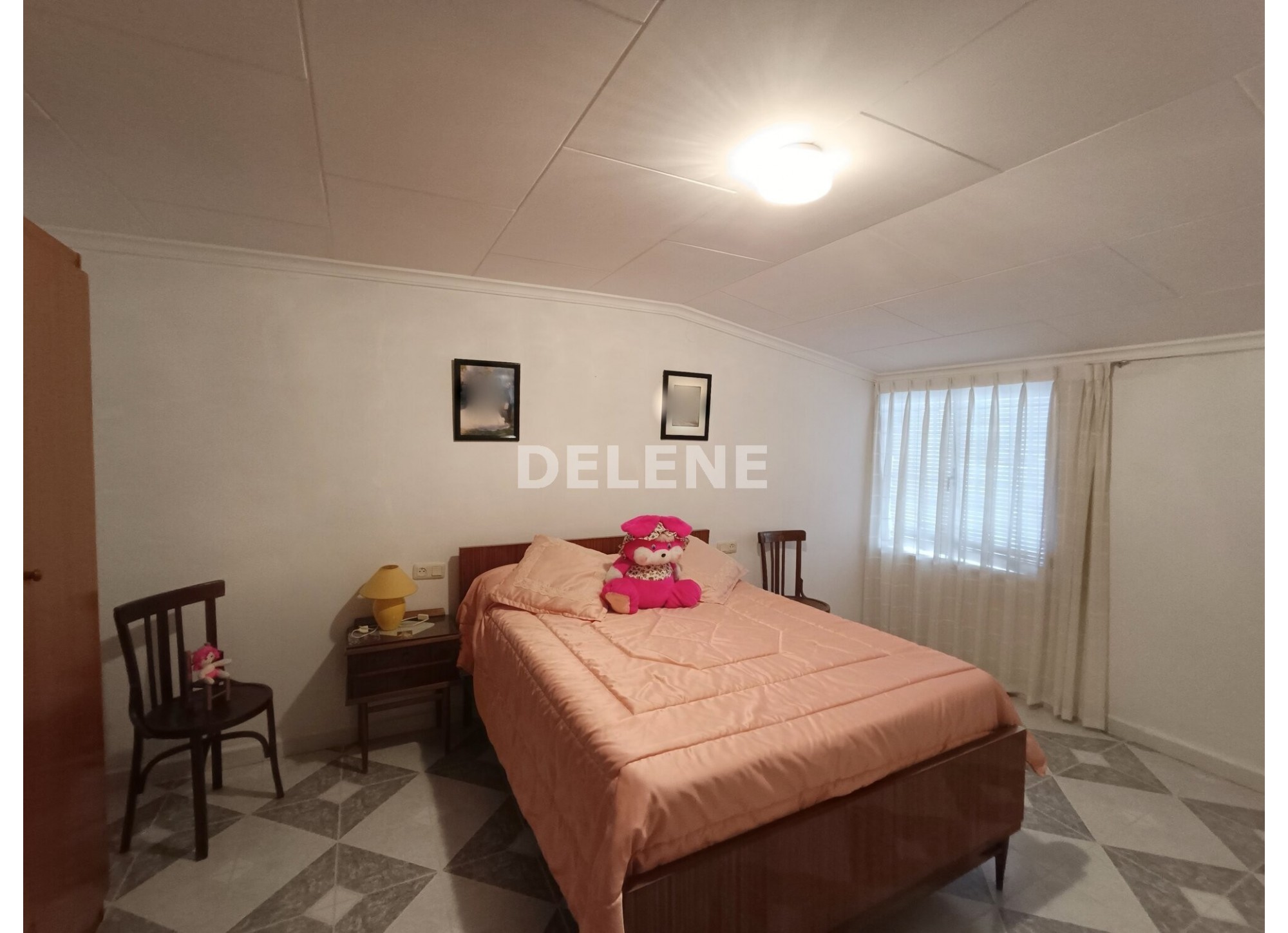 2857 CASA CON PATIO Y TERRENO EN SIERRA