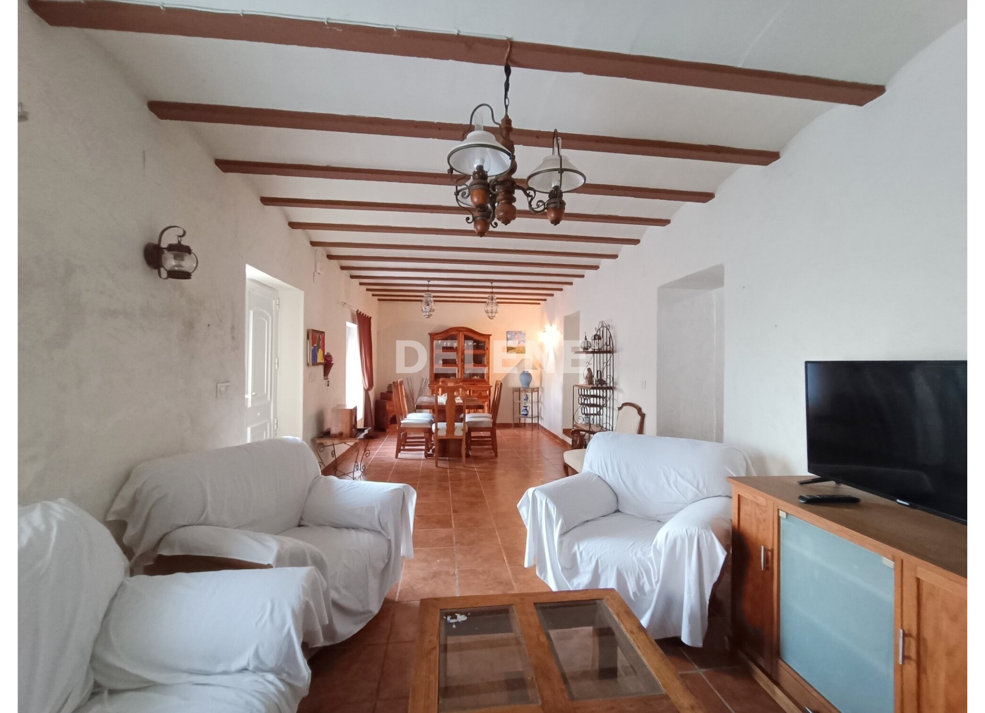 2859 CASA EN BARRIO PARTIDORES, ISSO