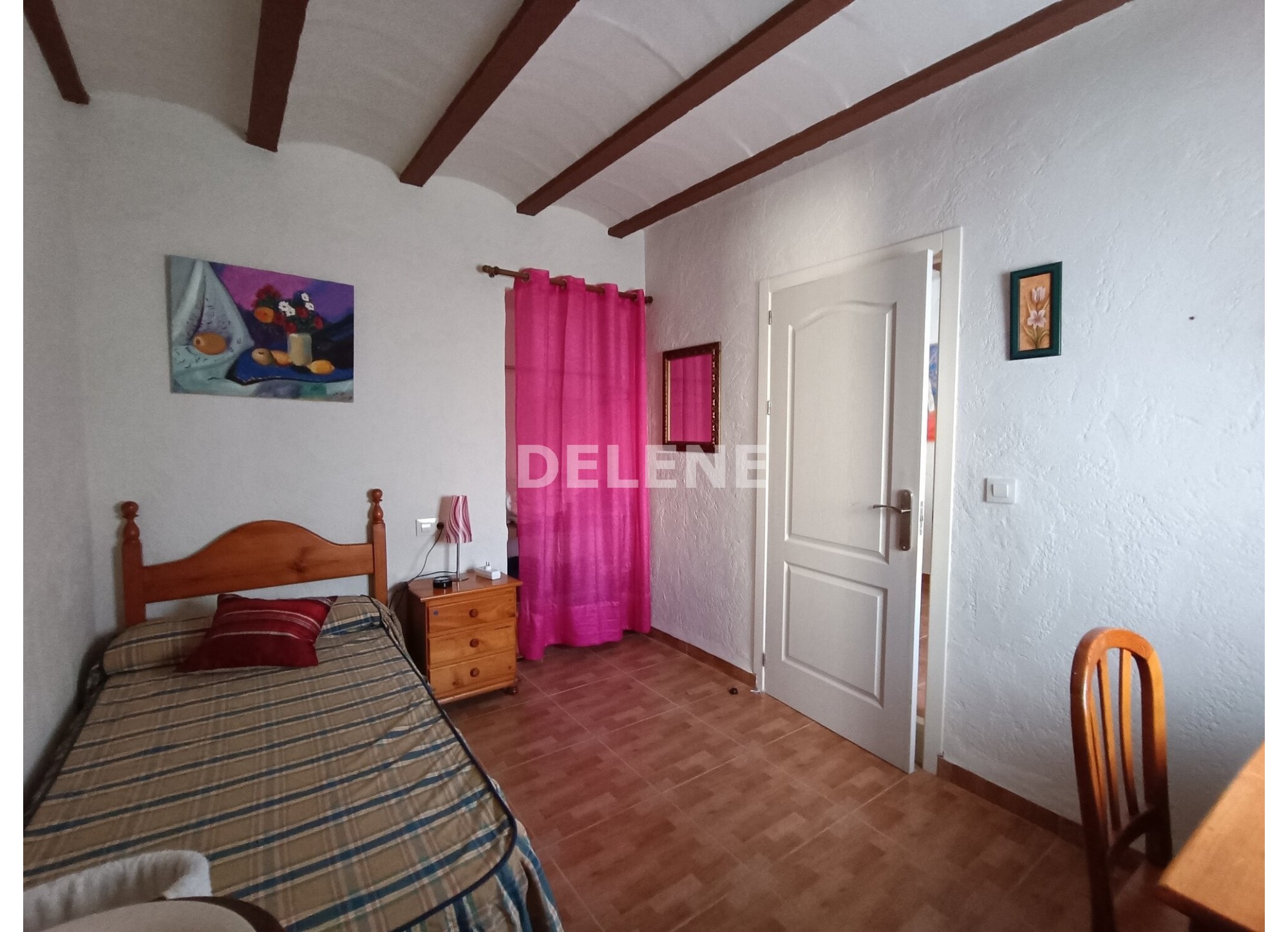 2859 CASA EN BARRIO PARTIDORES, ISSO