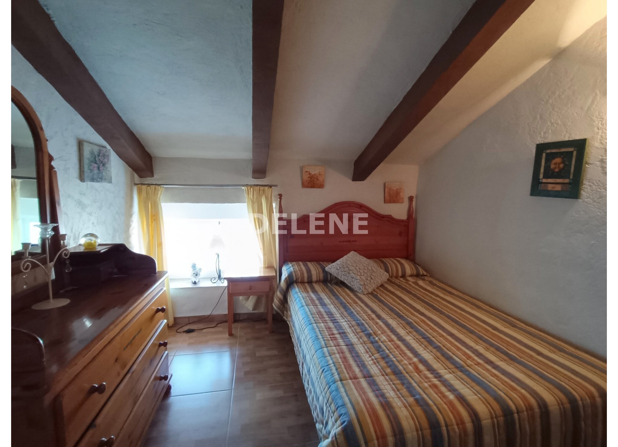 2859 CASA EN BARRIO PARTIDORES, ISSO