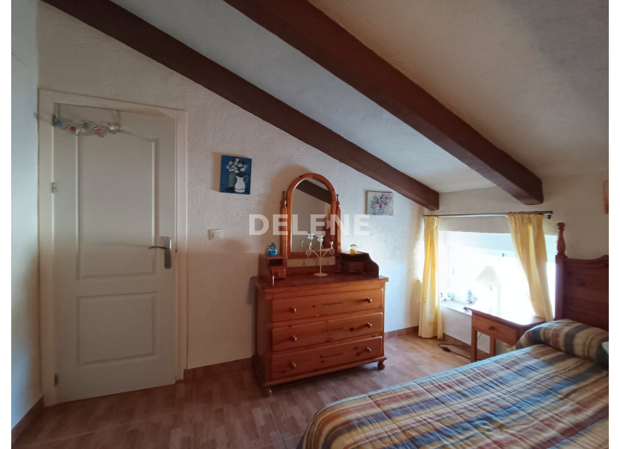 2859 CASA EN BARRIO PARTIDORES, ISSO