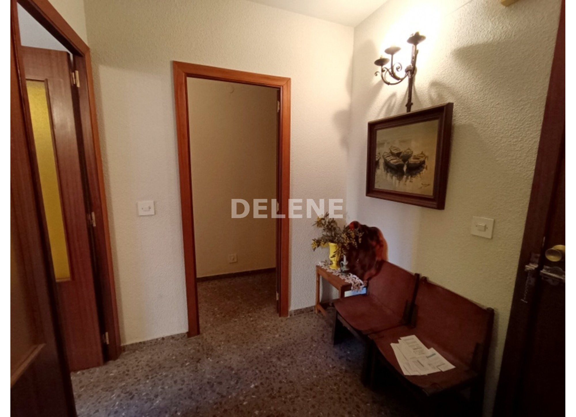 2864 PISO CON GARAJE, ZONA PLAZA DE LA IGLESIA