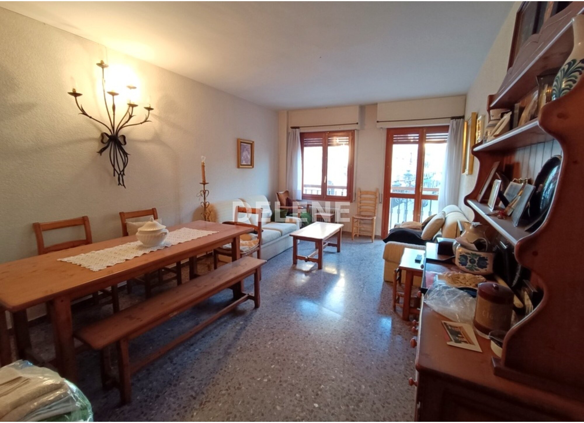 2864 PISO CON GARAJE, ZONA PLAZA DE LA IGLESIA