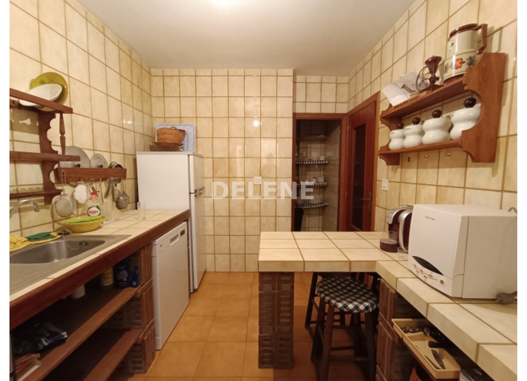 2864 PISO CON GARAJE, ZONA PLAZA DE LA IGLESIA