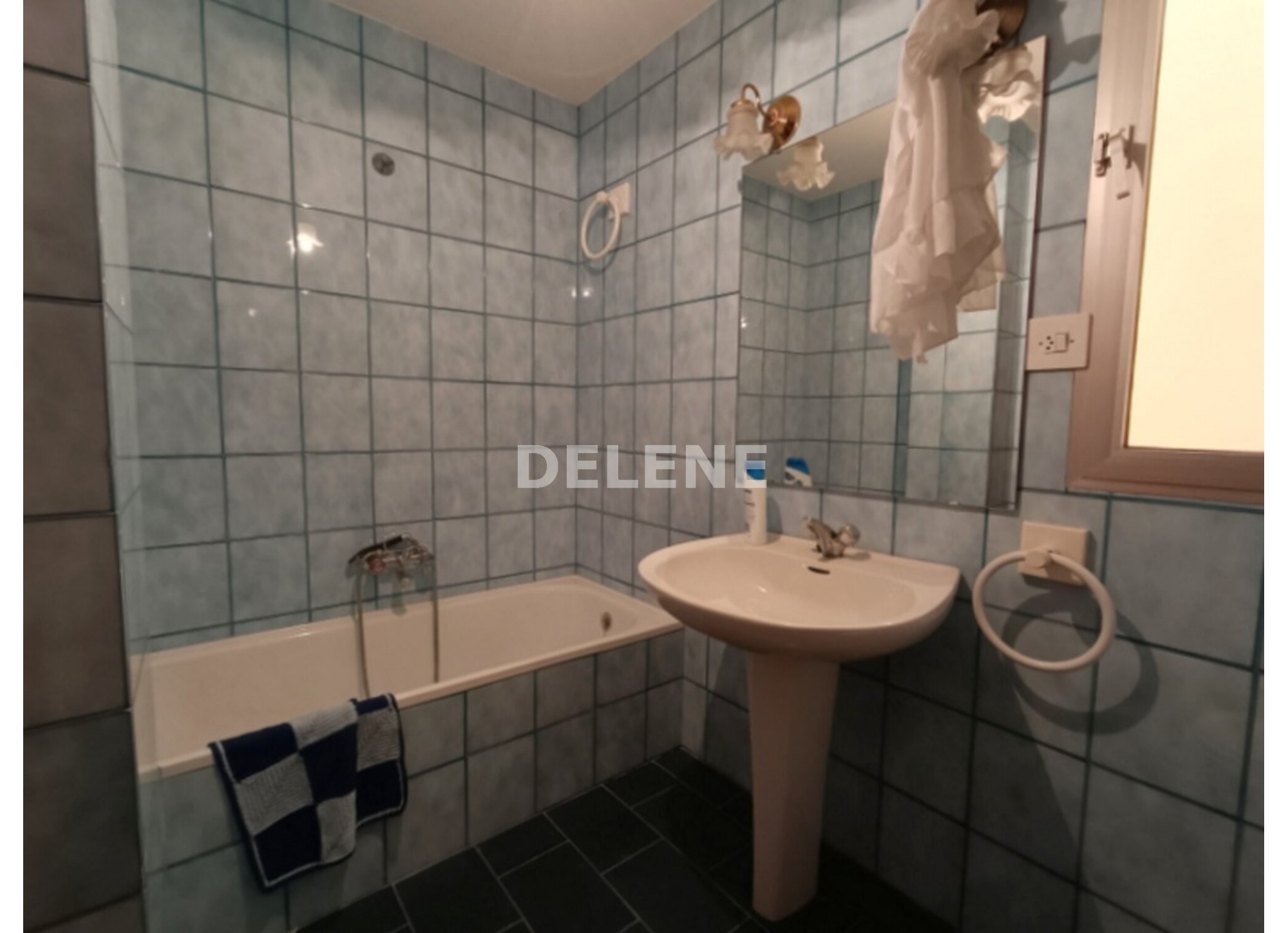 2864 PISO CON GARAJE, ZONA PLAZA DE LA IGLESIA