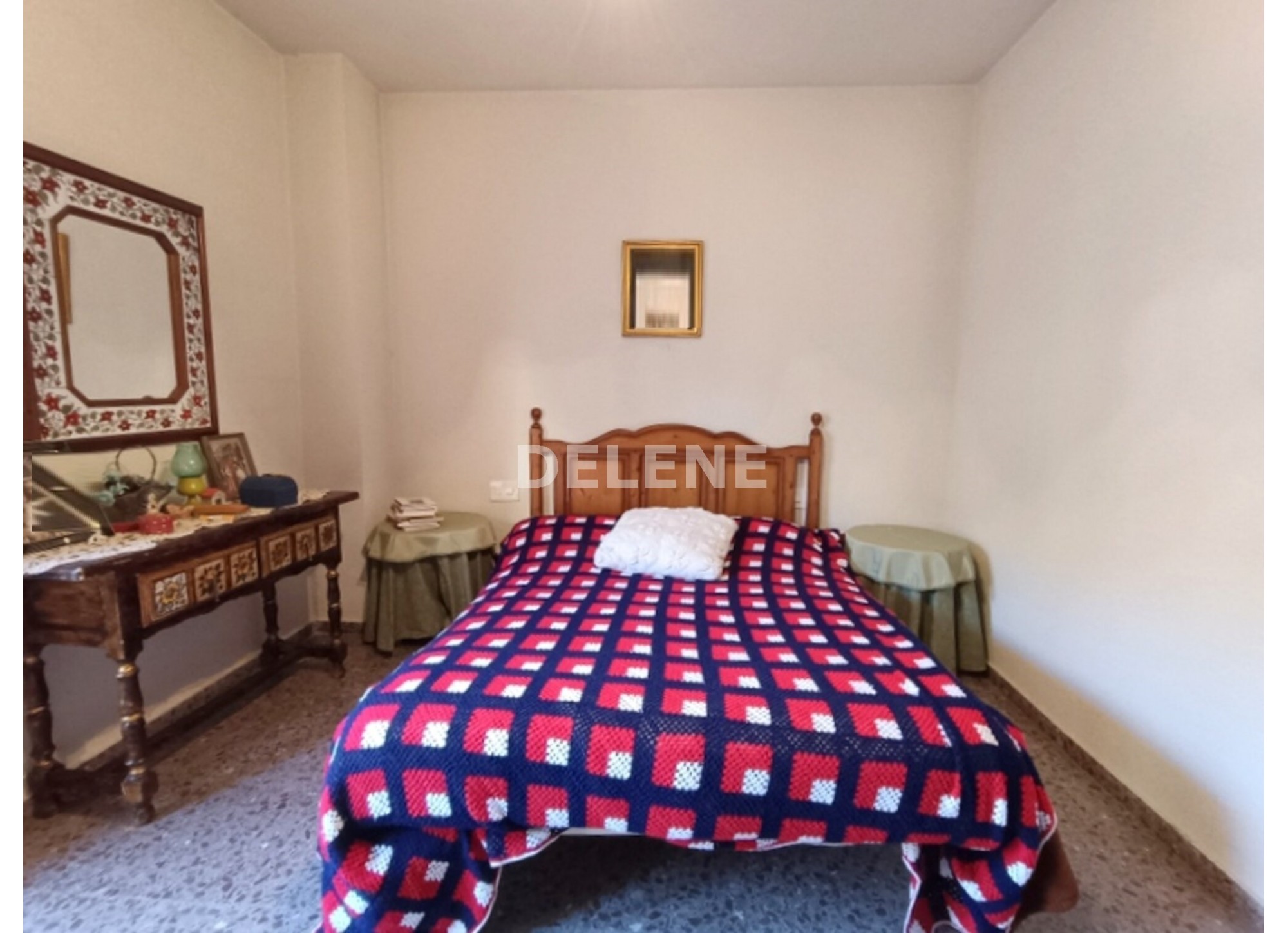 2864 PISO CON GARAJE, ZONA PLAZA DE LA IGLESIA