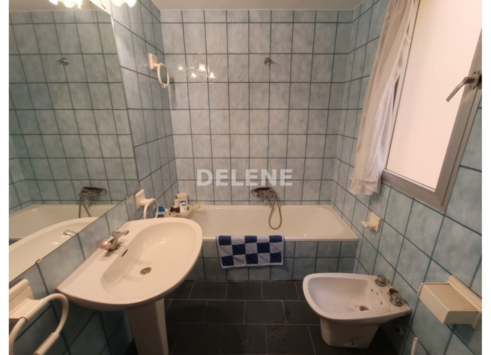 2864 PISO CON GARAJE, ZONA PLAZA DE LA IGLESIA