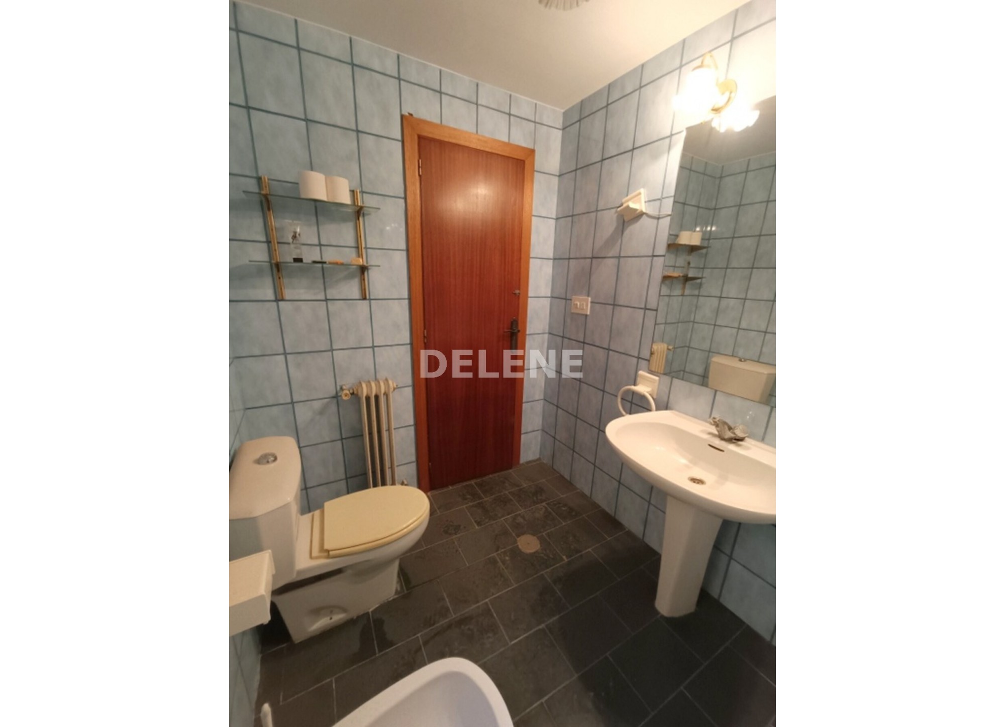 2864 PISO CON GARAJE, ZONA PLAZA DE LA IGLESIA