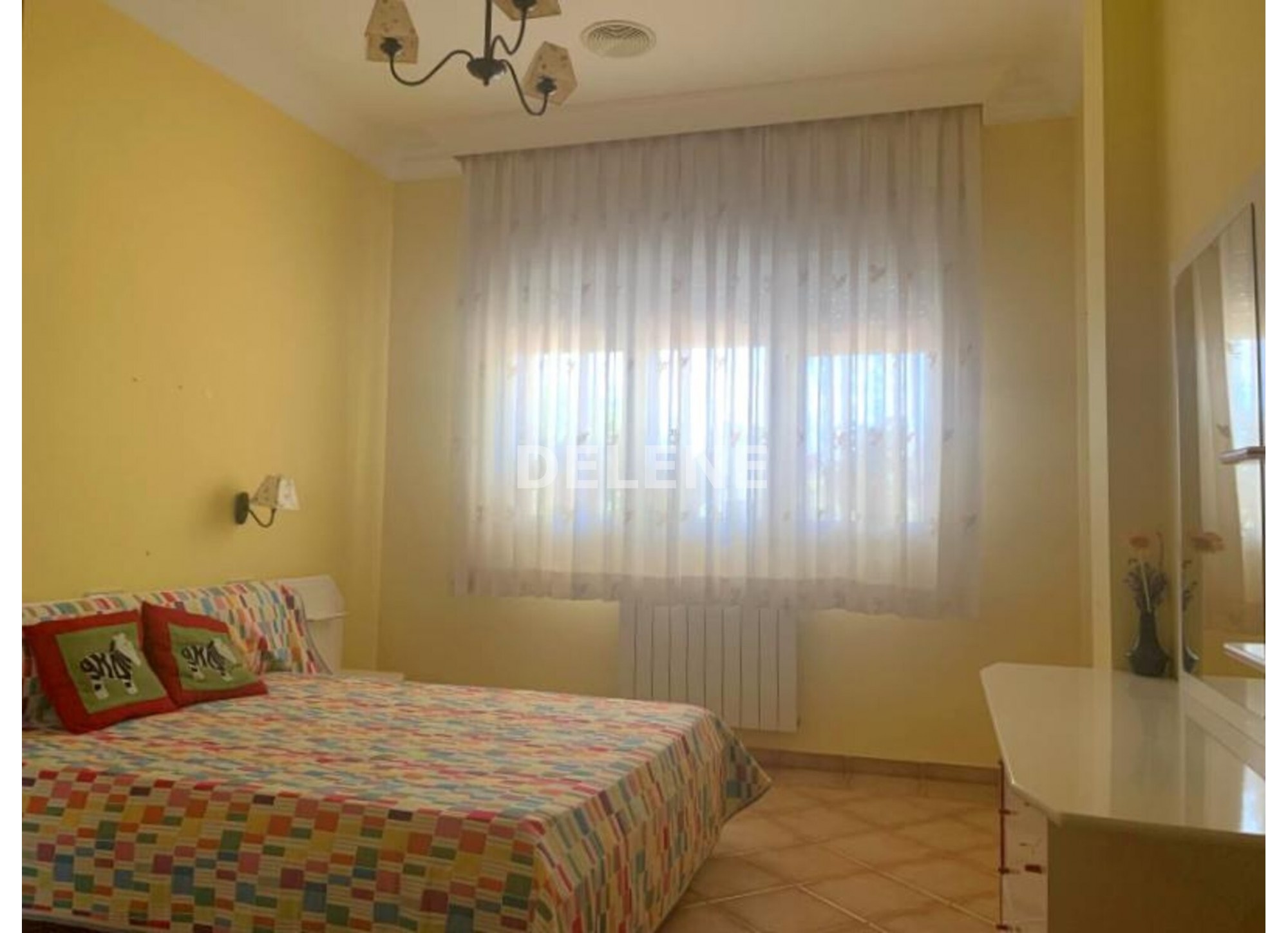 2708 CHALET DE CAMPO CON GARAJE, EN HELLÍN