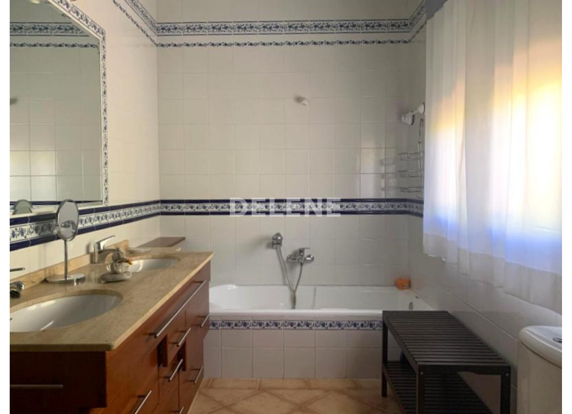 2708 CHALET DE CAMPO CON GARAJE, EN HELLÍN