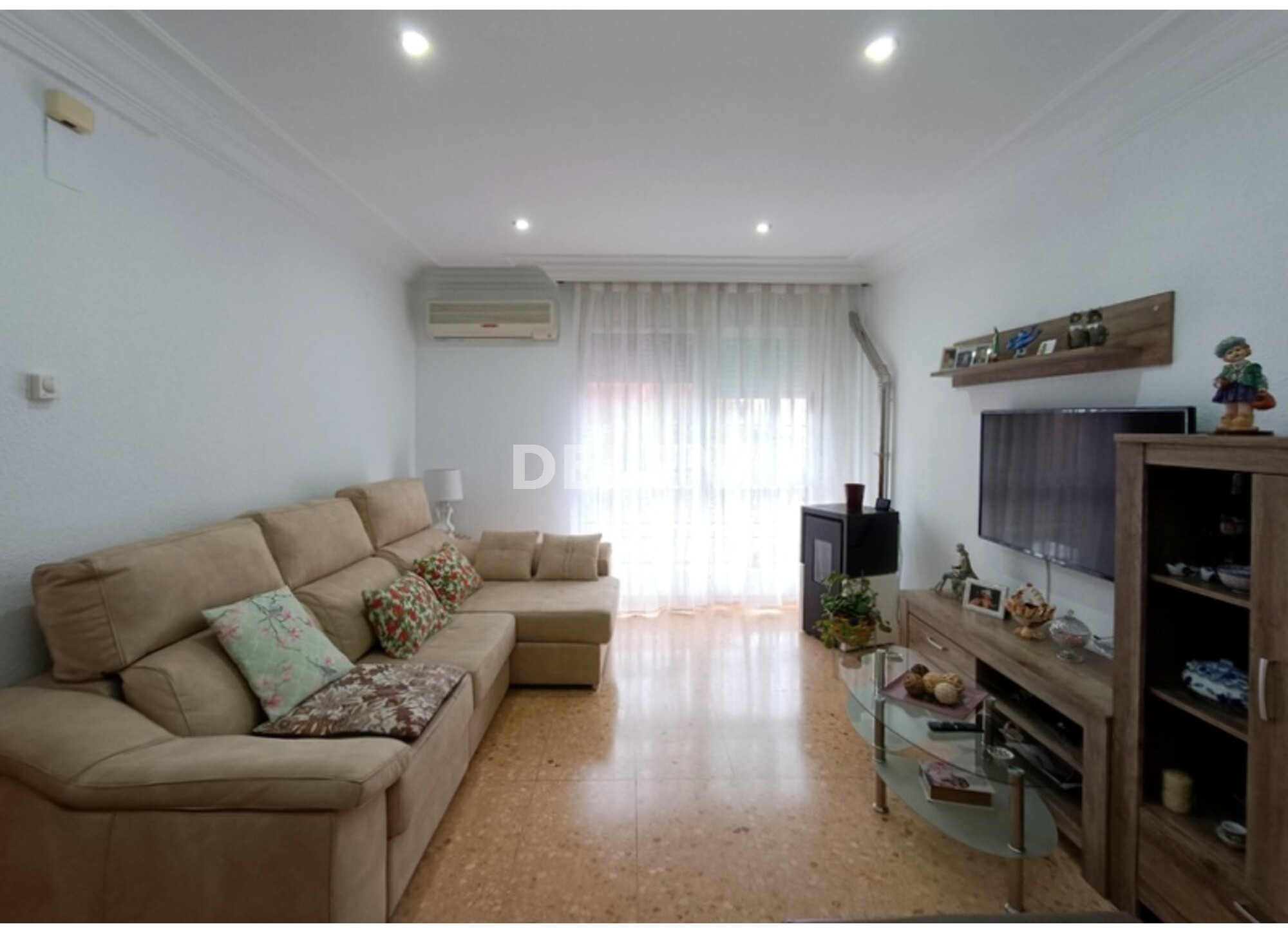 2866 CHALET ADOSADO CON PATIO EN ISSO