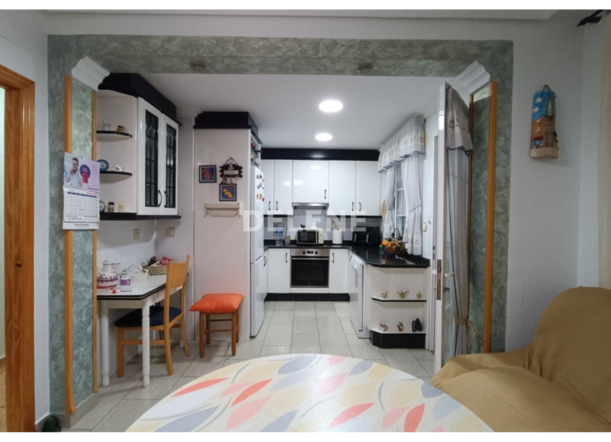 2866 CHALET ADOSADO CON PATIO EN ISSO