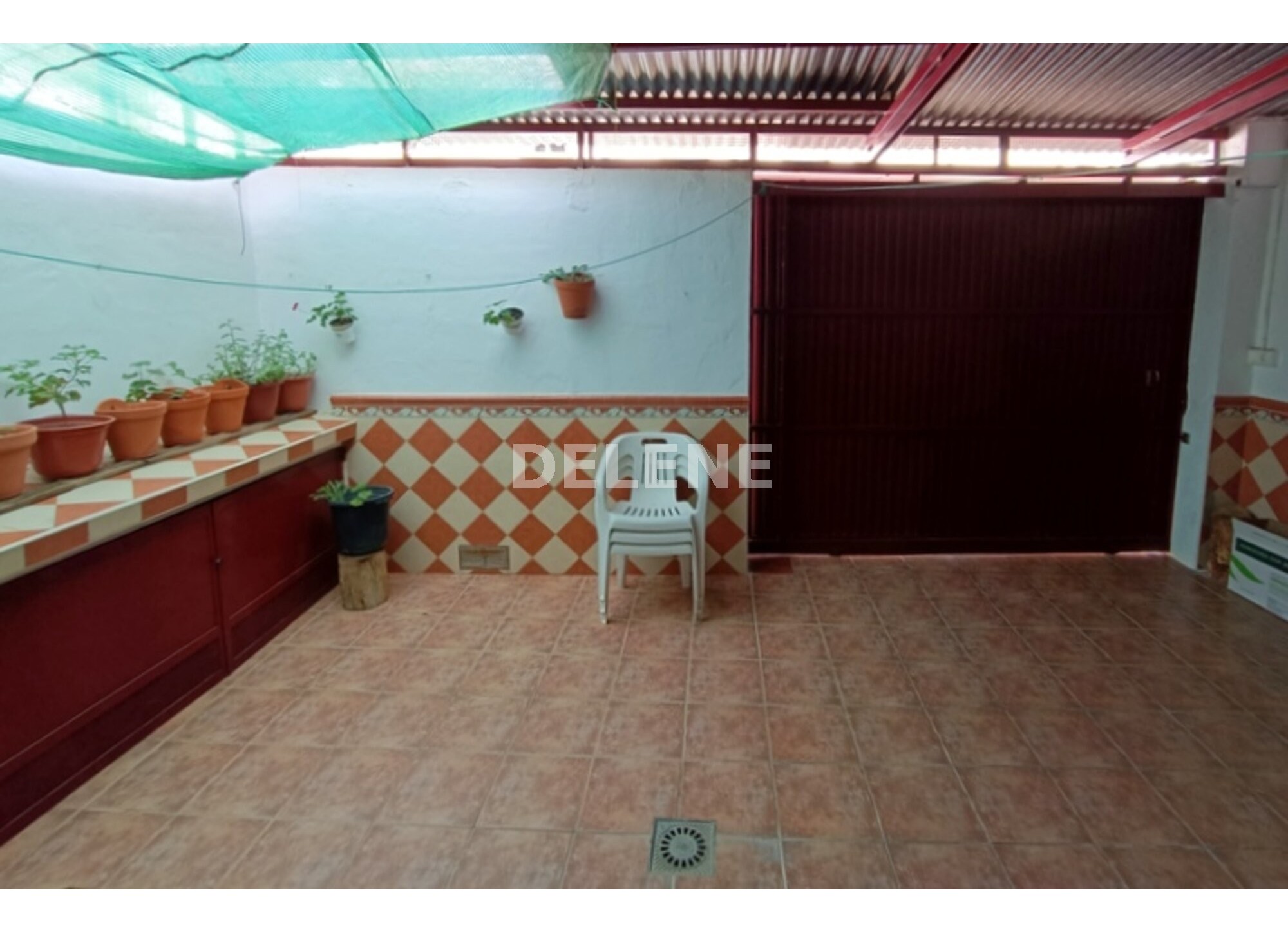 2866 CHALET ADOSADO CON PATIO EN ISSO