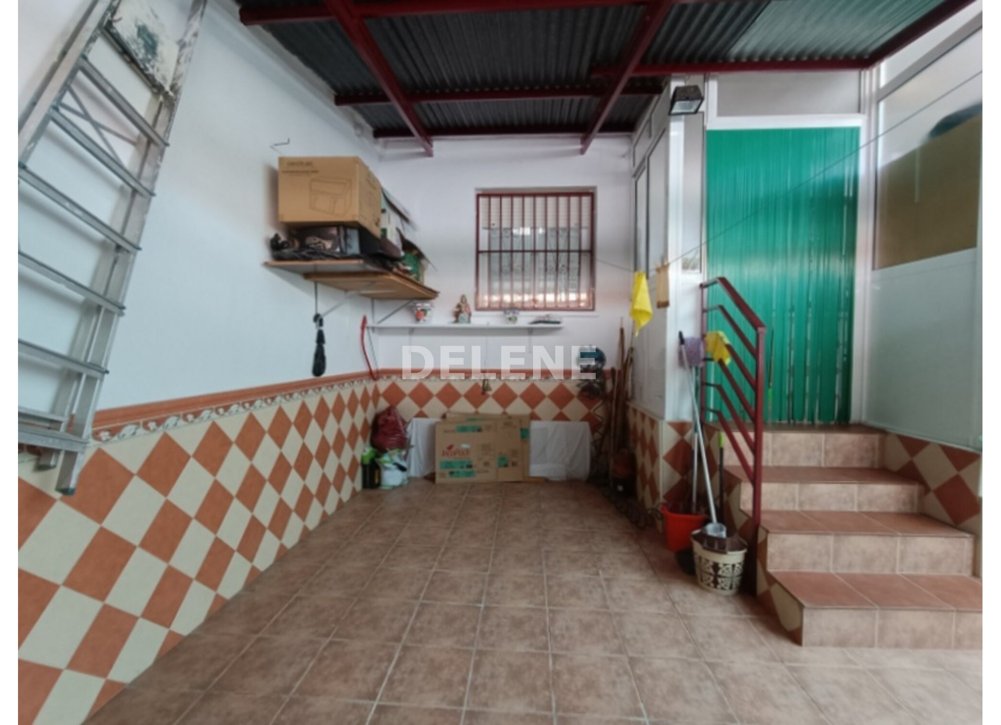 2866 CHALET ADOSADO CON PATIO EN ISSO