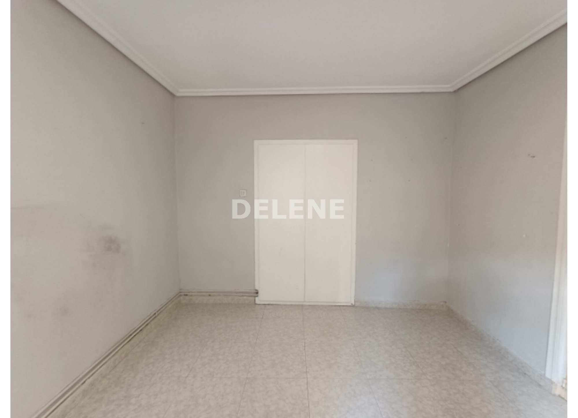 2827 CASA CON TERRAZA EN SAN ROQUE