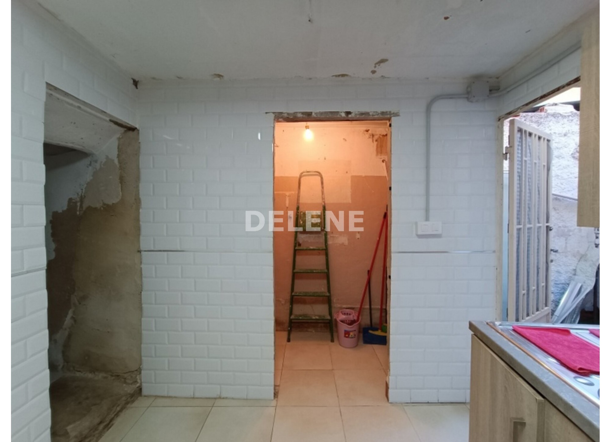 2827 CASA CON TERRAZA EN SAN ROQUE