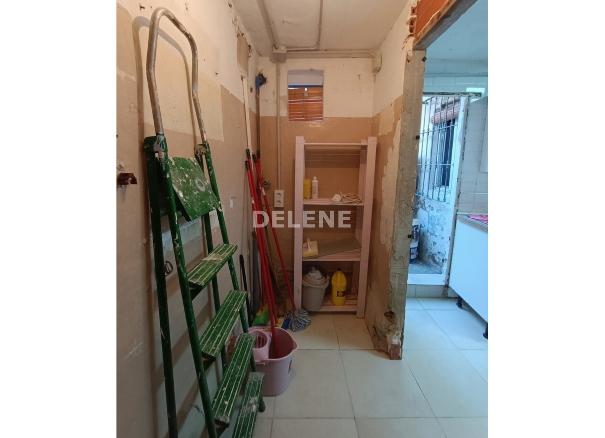 2827 CASA CON TERRAZA EN SAN ROQUE