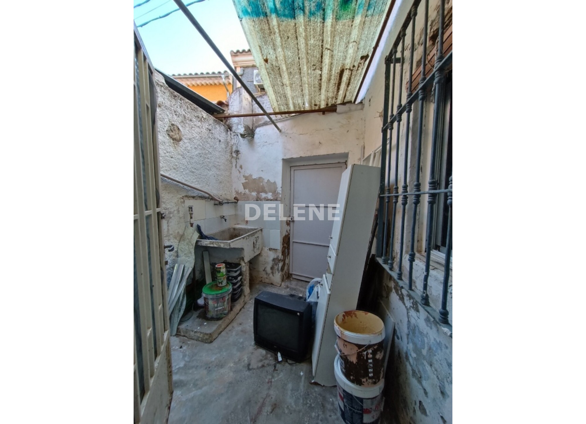 2827 CASA CON TERRAZA EN SAN ROQUE