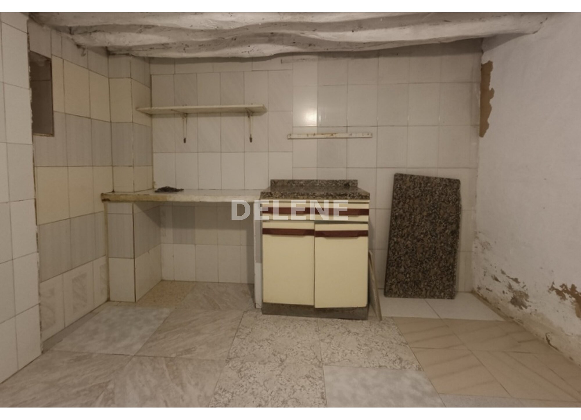 2827 CASA CON TERRAZA EN SAN ROQUE