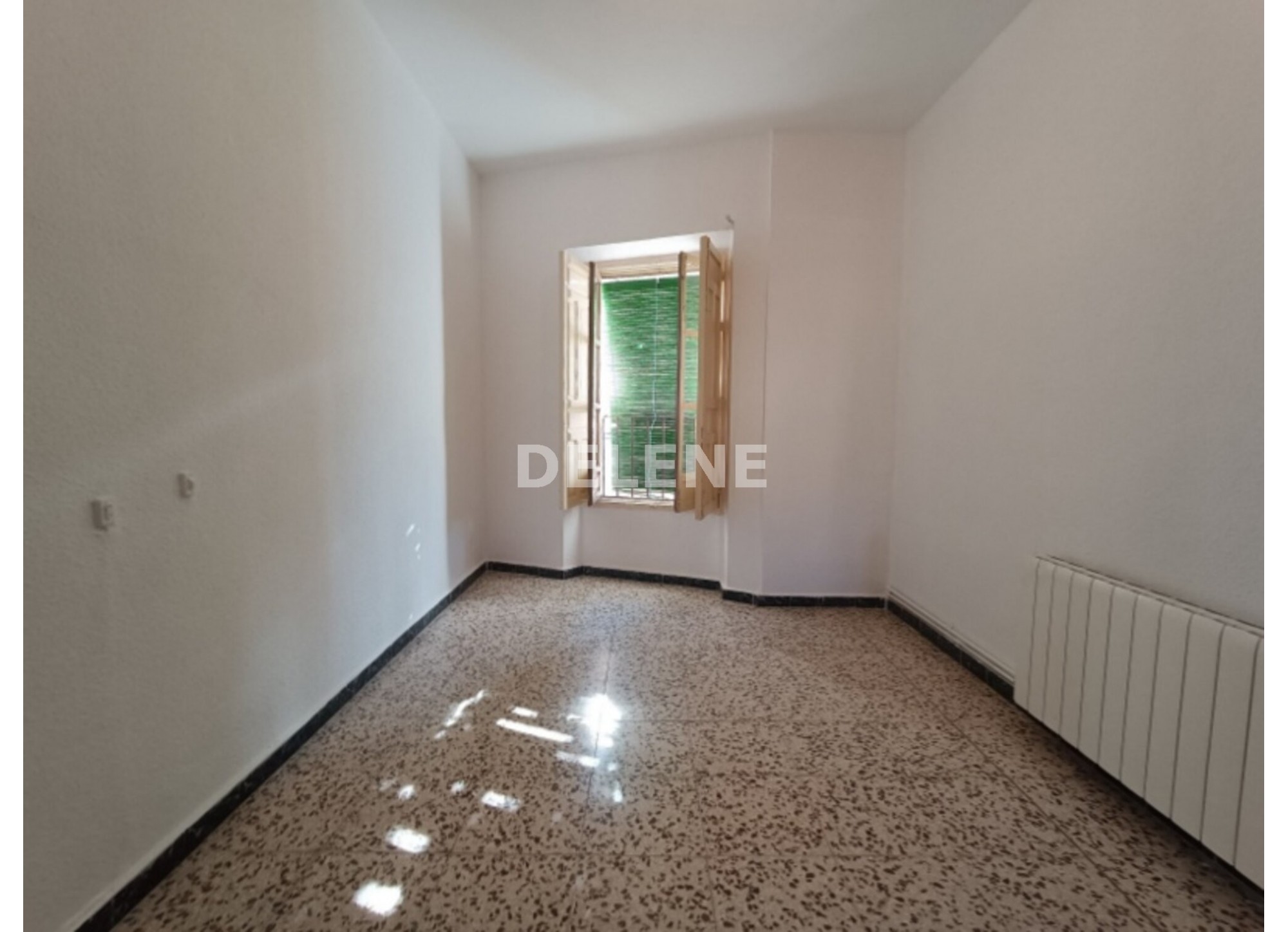 2827 CASA CON TERRAZA EN SAN ROQUE