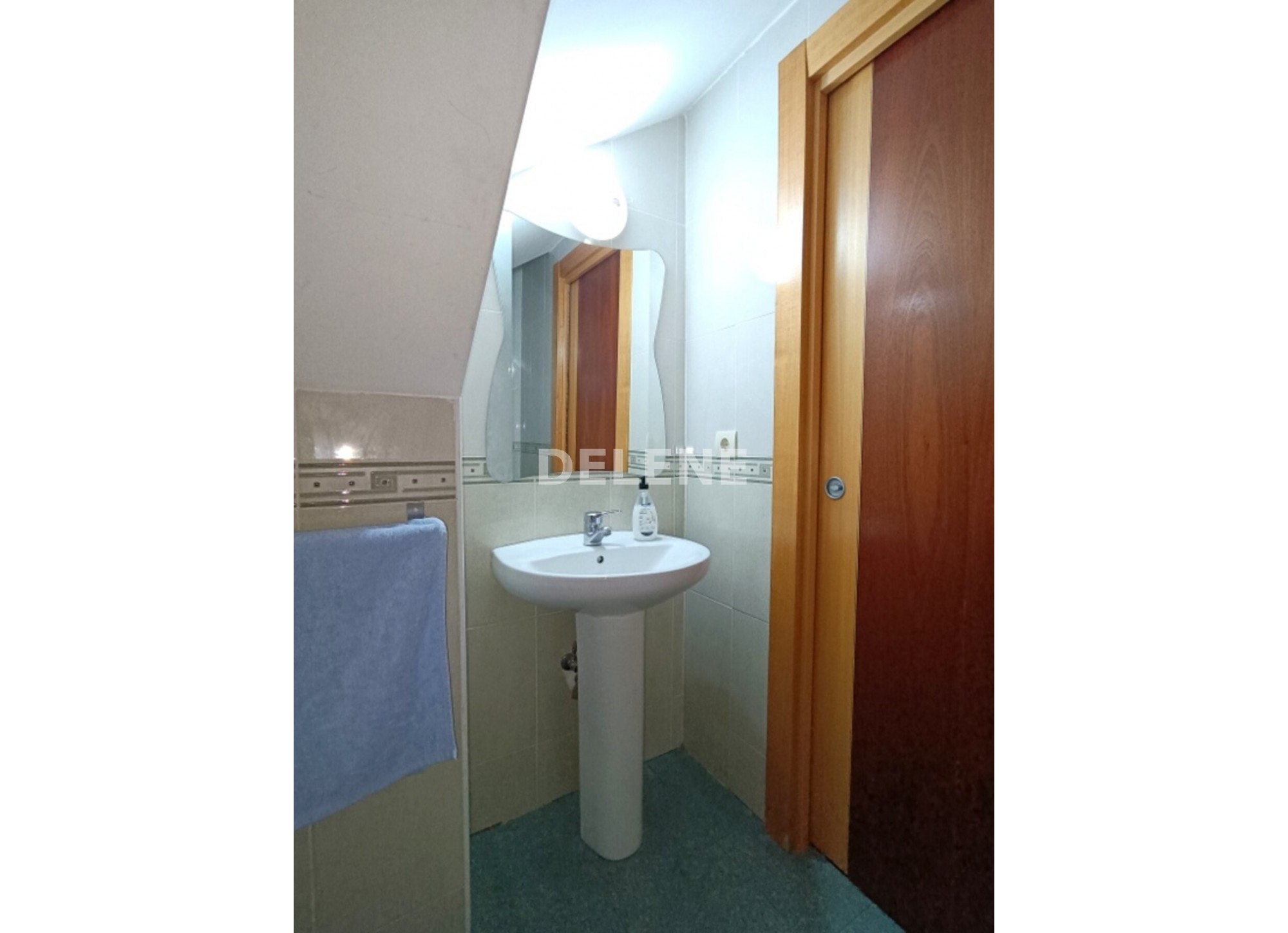 2872 ADOSADO CON PATIO GARAJE Y SOTANO EN ZONA AMBULATORIO Nº 2