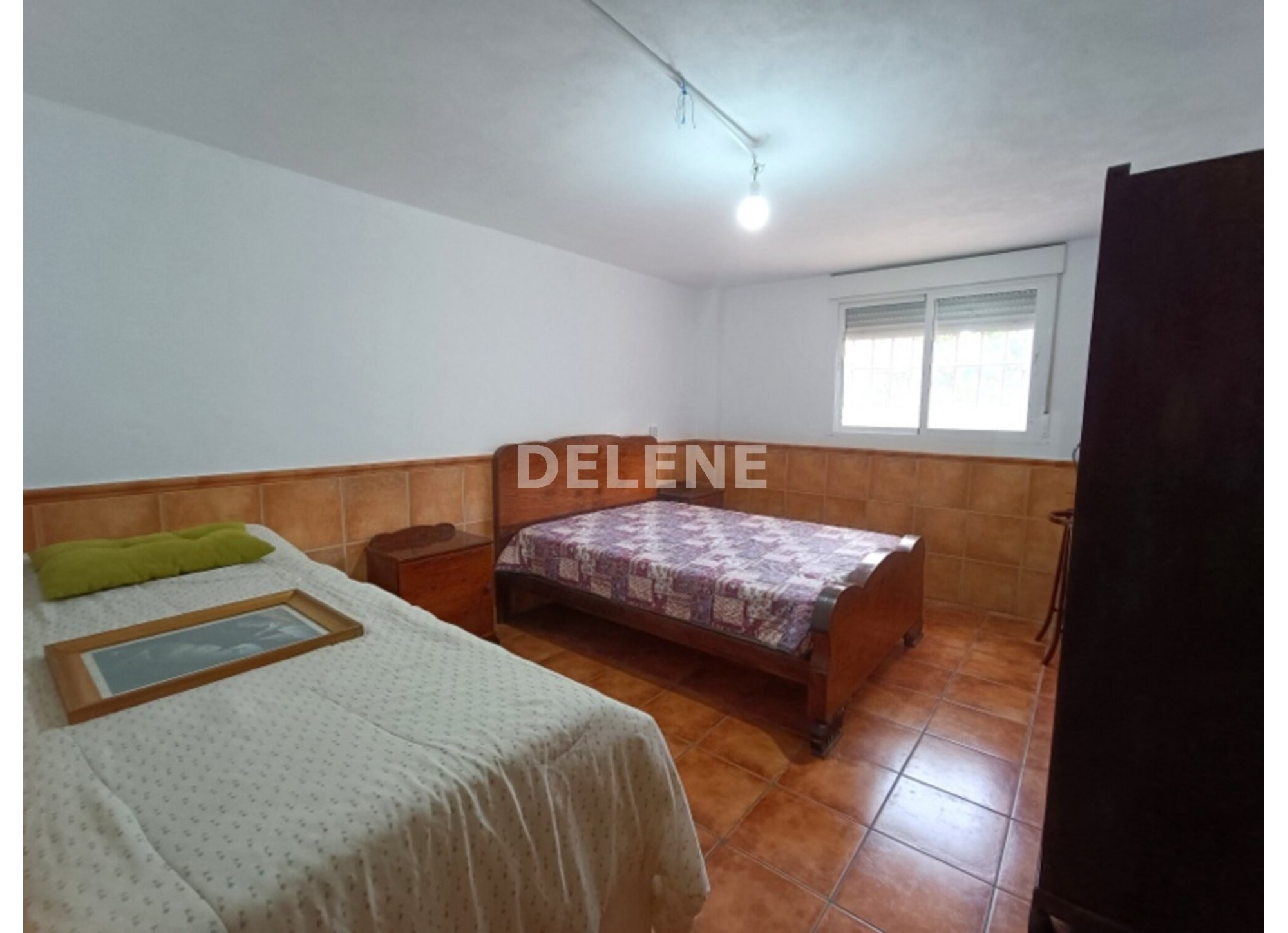 2872 ADOSADO CON PATIO GARAJE Y SOTANO EN ZONA AMBULATORIO Nº 2