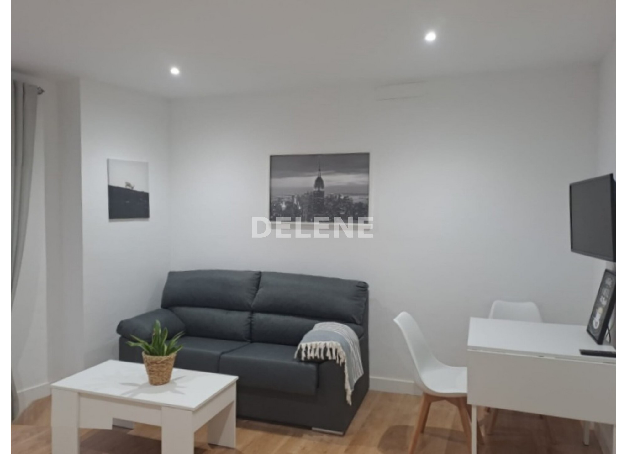 2873 APARTAMENTO CON BALCÓN, ZONA MESONES