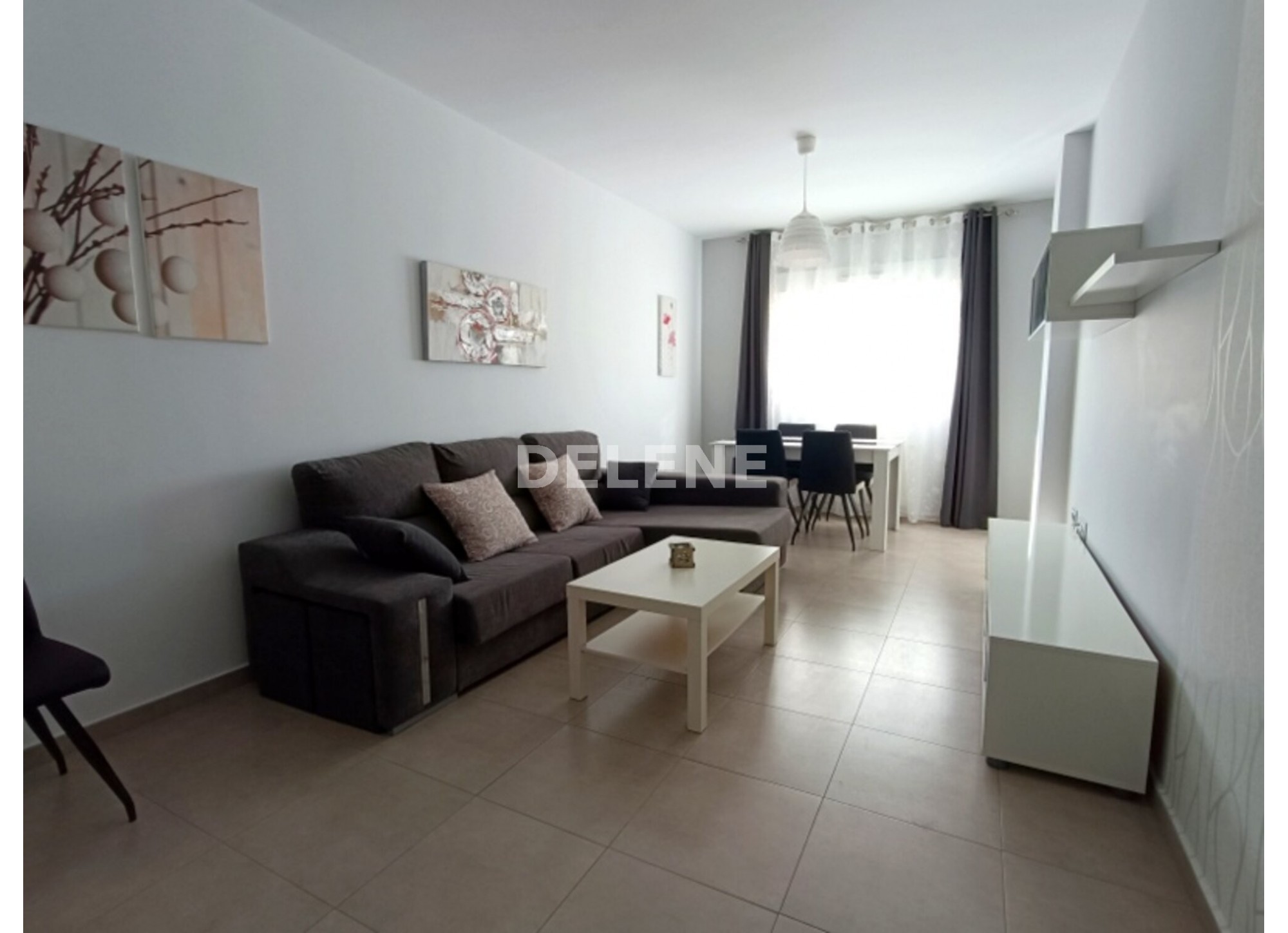 2874 PISO CON COCHERA, TRASTERO Y DOS BALCONES ZONA HOSPITAL