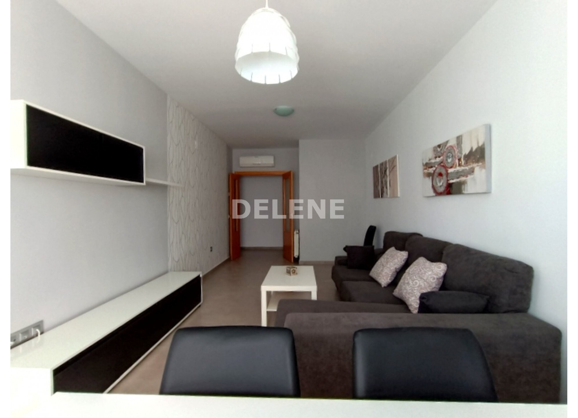 2874 PISO CON COCHERA, TRASTERO Y DOS BALCONES ZONA HOSPITAL